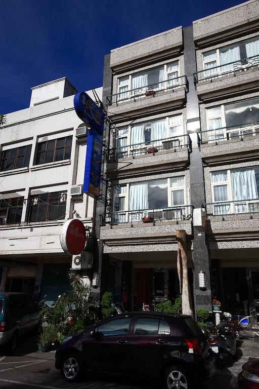 Cruise Homestay Hualien City Exterior photo